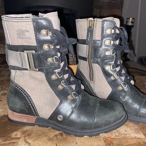 SOREL Major Carly combat moto boots size 5.5